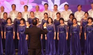 在灿烂的阳光下合唱 在灿烂的阳光下合唱